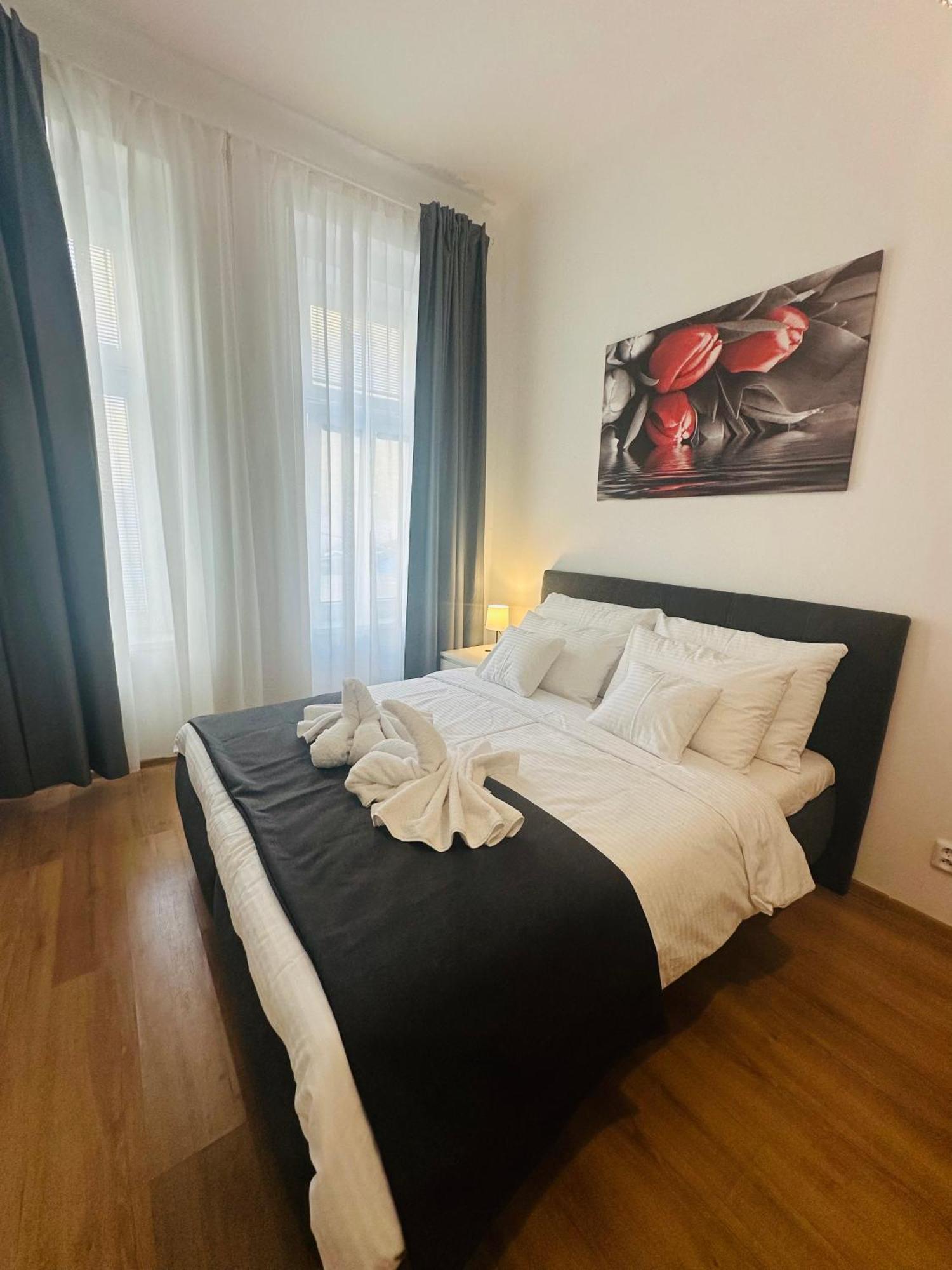 Apartment Star 2
